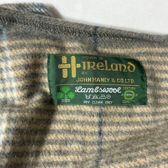 John Hanly & Co Made in Ireland Sue Lambswool Cape Gray Blue Plaid Check OS - Picture 5 of 5